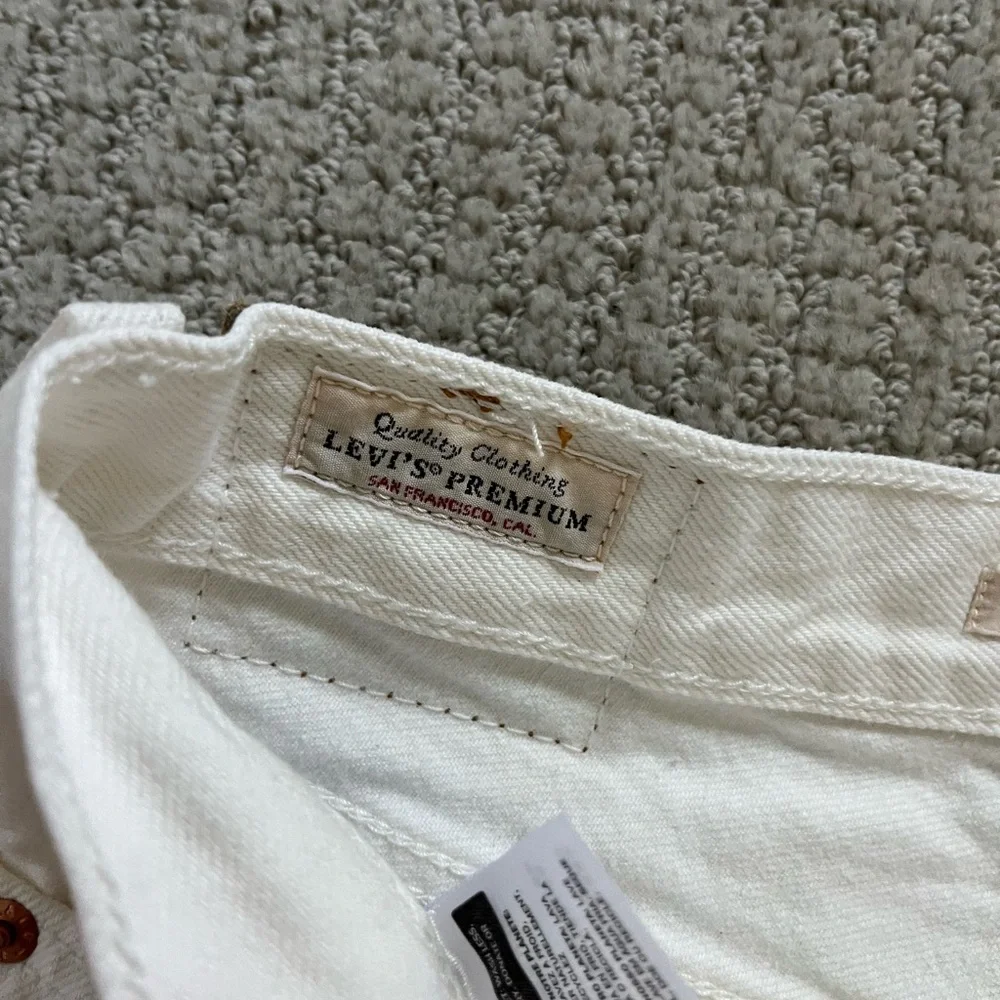 Classic White Women's Jeans - Picture 4 of 8
